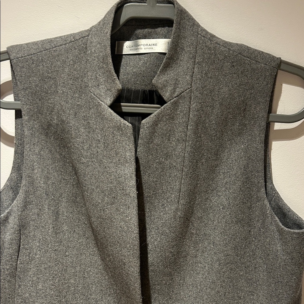Contemporaine Wool Gray Sleeveless Vest Top - Picture 4 of 9